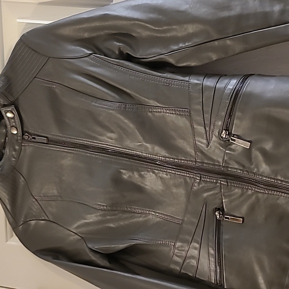 Women's sz xs gray faux leather jacket - Picture 4 of 7